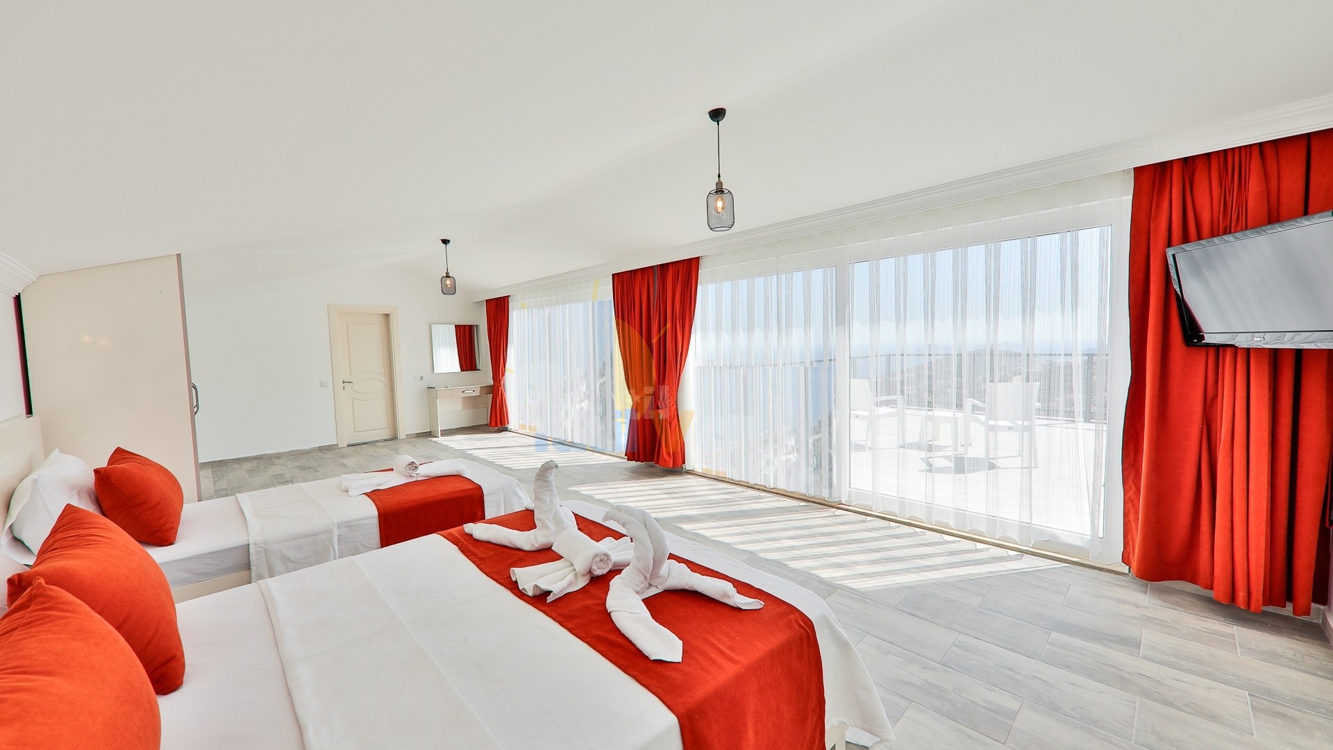 5 bedrooms luxury villa 939